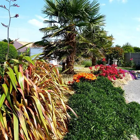 Le Clos De La Combe לינה וארוחת בוקר