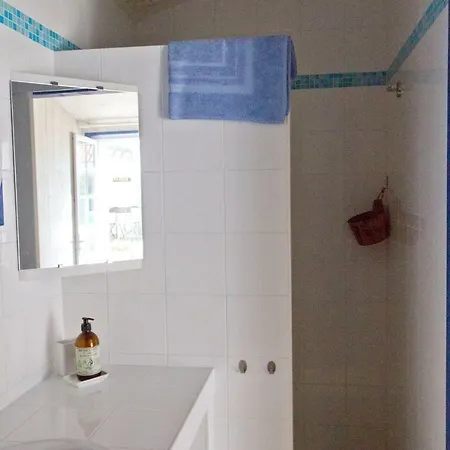 Le Clos De La Combe לינה וארוחת בוקר